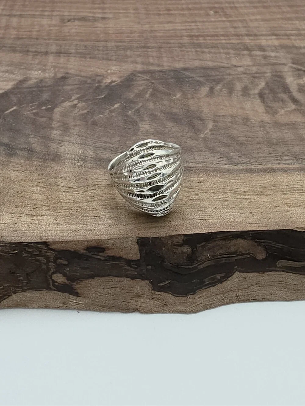 Vintage 925 Sterling Silver High Dome Shrimp Shell Cocktail Ring Etched 6.25